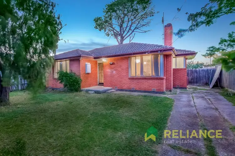 24 Connel Drive, Melton South VIC 3338