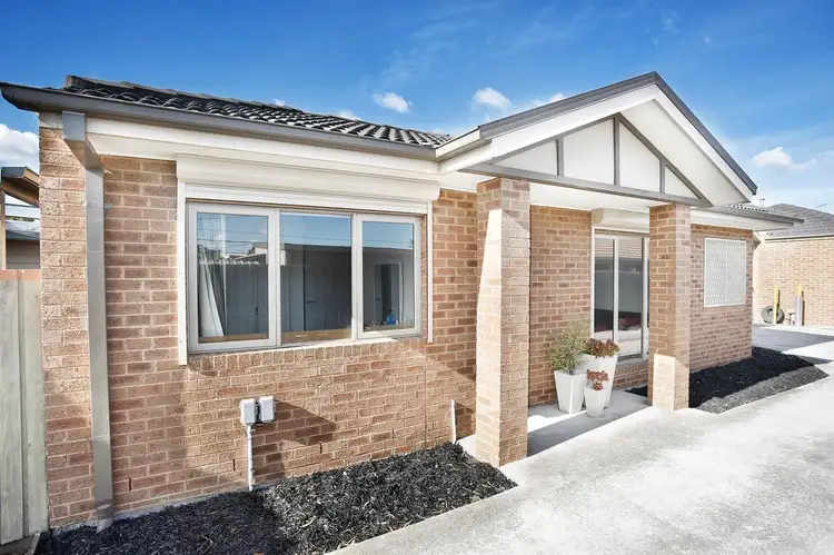 2/119 Fox Street, St Albans VIC 3021