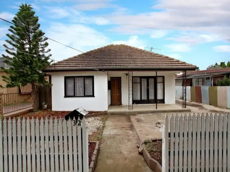 1/32 Avondale Avenue, St Albans VIC 3021