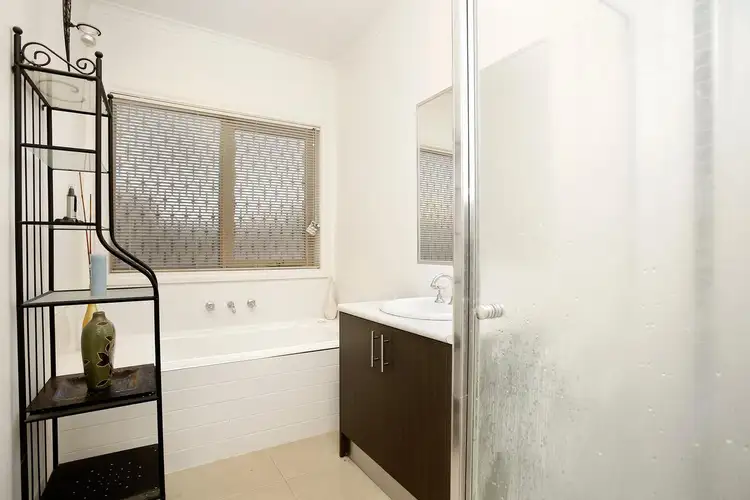 Fifth view of Homely unit listing, 2/119 Fox Street, St Albans VIC 3021