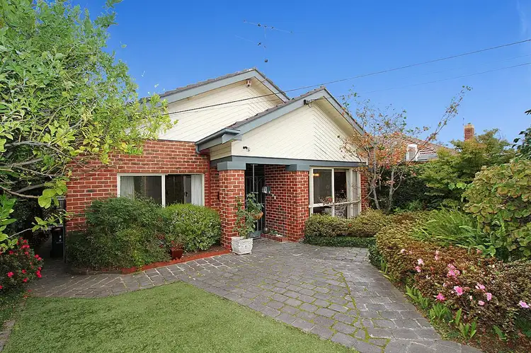 9 Bruce Street, Strathmore VIC 3041