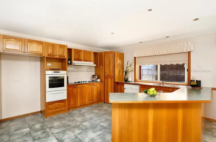 Fifth view of Homely house listing, 18 Balaka Court, Delahey VIC 3037