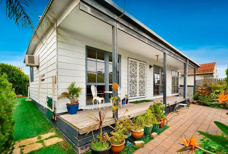 Main view of Homely unit listing, 2/4 Lawrence Avenue, Aspendale VIC 3195