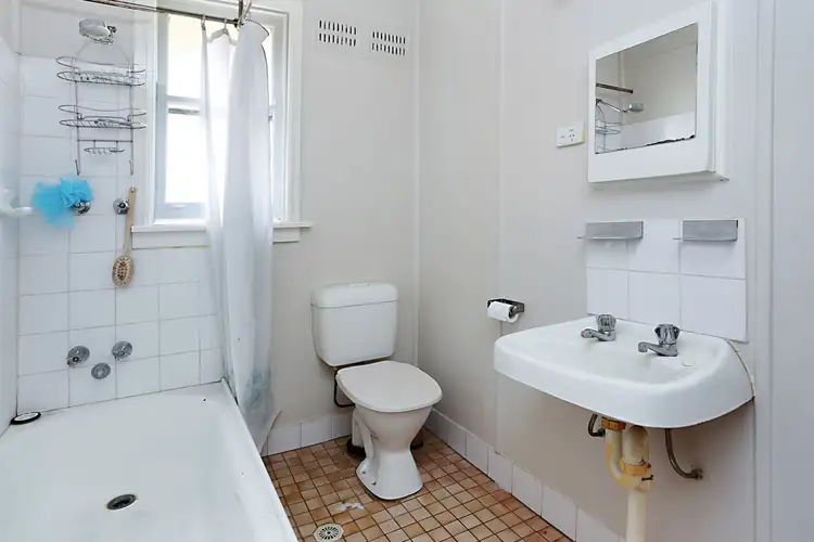 Fifth view of Homely house listing, 3 SEGENHOE STREET, Woodberry NSW 2322