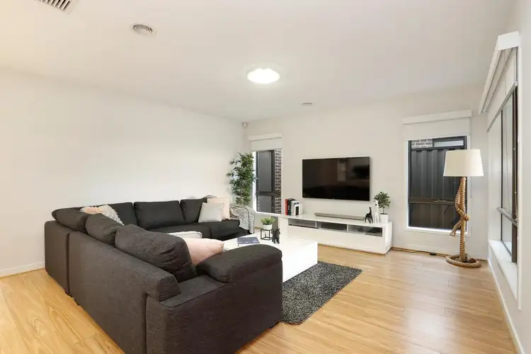 Fifth view of Homely house listing, 20 Goldsworthy Drive, Plumpton VIC 3335
