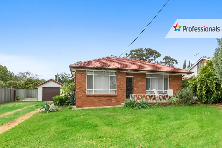6 Dunmore Crescent, Casula NSW 2170