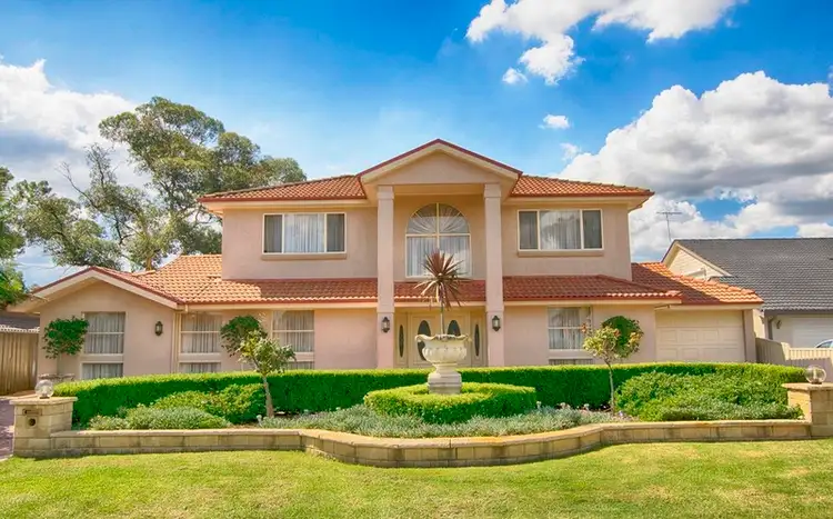 8 Tallwood Place, St Clair NSW 2759