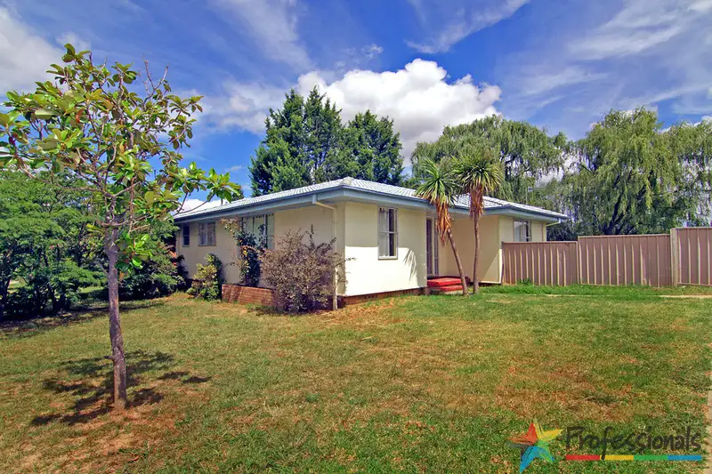 Main view of Homely house listing, 16 McBean Avenue, Armidale NSW 2350