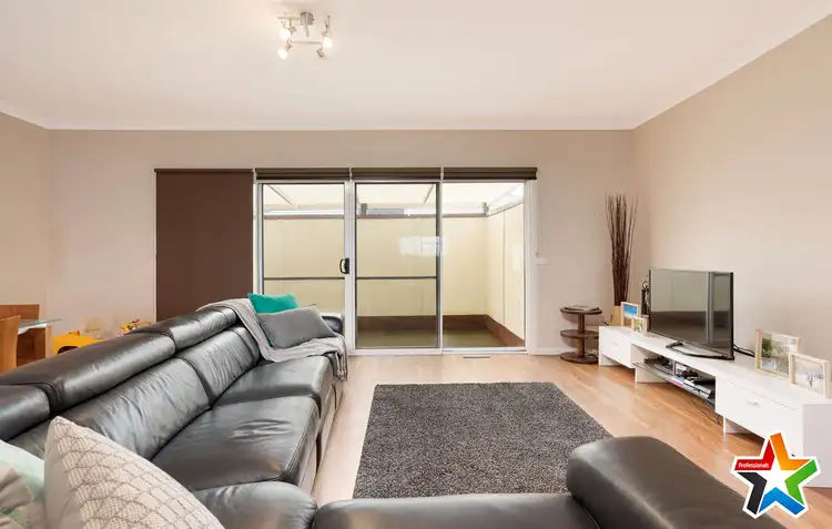 Third view of Homely house listing, 3 Wedgewood Court, Yarra Glen VIC 3775
