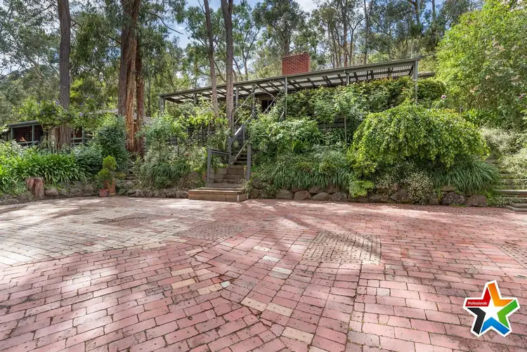 56 Commercial Road, Mount Evelyn VIC 3796