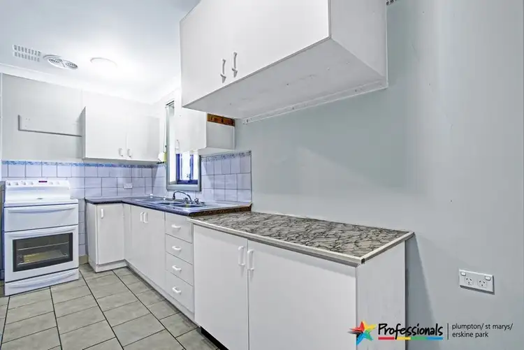 Third view of Homely house listing, 5 Tangaloa Crescent, Lethbridge Park NSW 2770