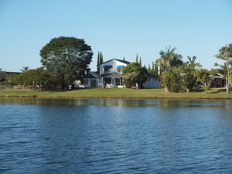 13 Osprey Drive, Yamba NSW 2464