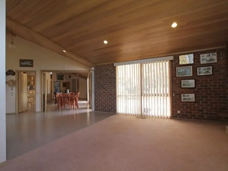 Fifth view of Homely house listing, 2 Cloverlea Drive, Kilsyth South VIC 3137