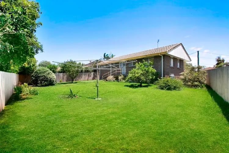 15 Mildred Street, Southport QLD 4215