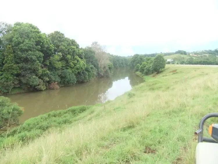 13 Woodlawn Road, North Lismore NSW 2480
