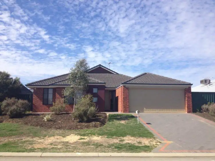 27 Camellia Loop