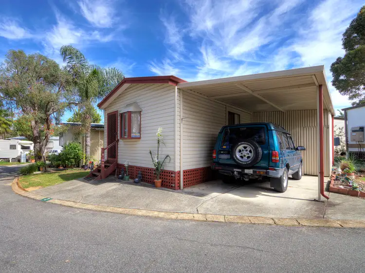 2/351 Hawtin Road, Forrestfield WA 6058