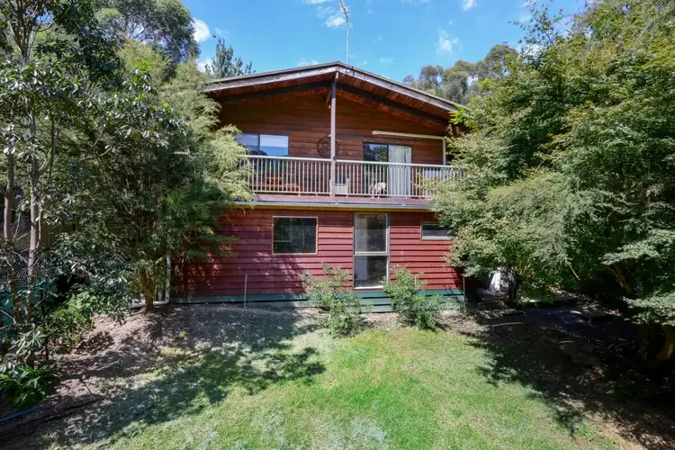 11 Oak Avenue, Warburton VIC 3799