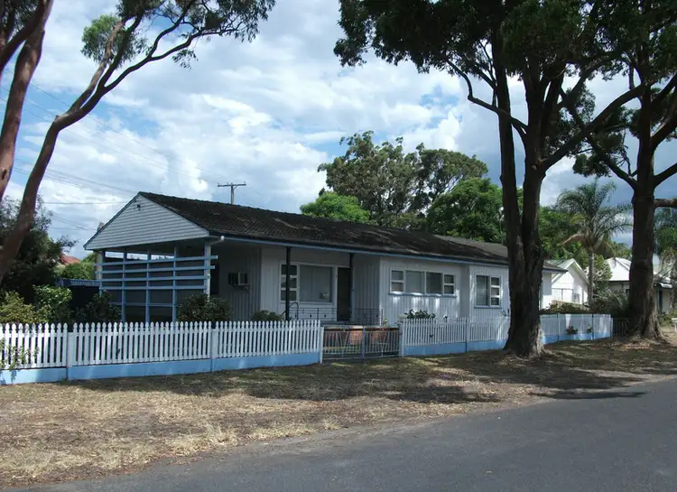 2 Moana Street, Woy Woy NSW 2256