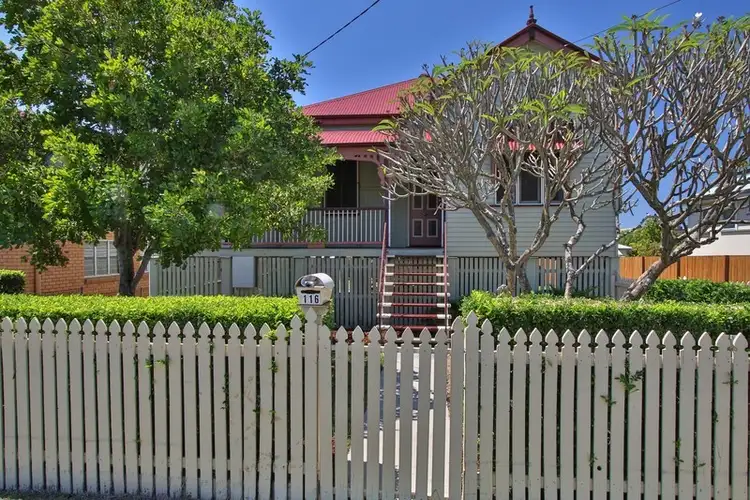 116 South Station Road, Silkstone QLD 4304