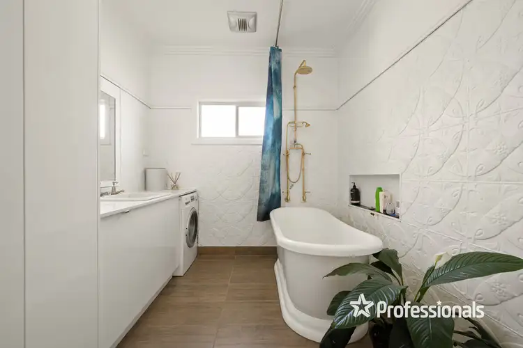 Fifth view of Homely house listing, 106 Thomas Mitchell Drive, Wodonga VIC 3690