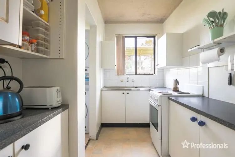 2/10 Kazanis Court, Werrington NSW 2747