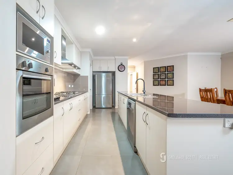 Seventh view of Homely house listing, 8 Prospect Crescent, Kialla VIC 3631