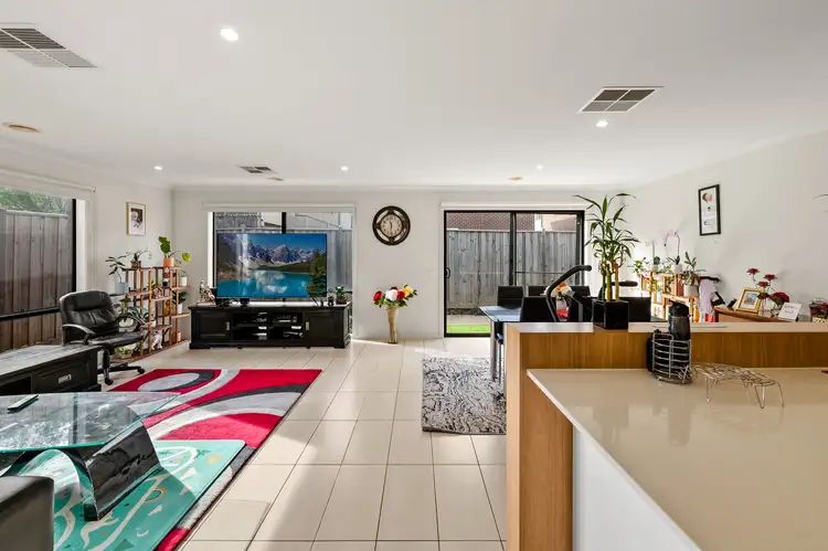 60 Newport Avenue, Williams Landing VIC 3027