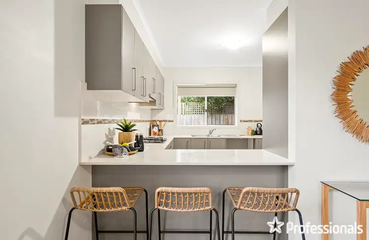Sixth view of Homely townhouse listing, 9 Heath Close, Mooroolbark VIC 3138