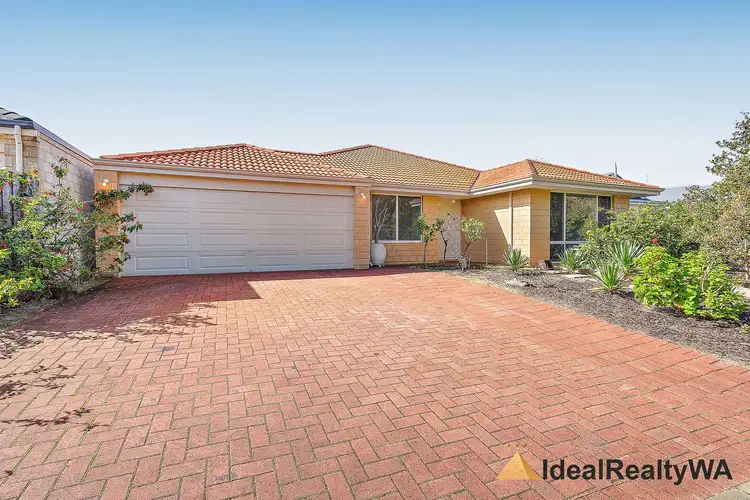 68 Buttercup Parkway, Halls Head WA 6210