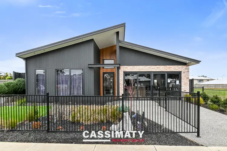 Third view of Homely house listing, 41 Huey Circuit, Cranbourne VIC 3977
