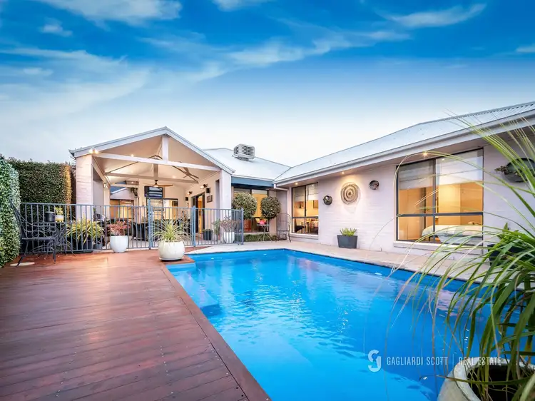 Second view of Homely house listing, 17 Rocklands Crescent, Kialla VIC 3631