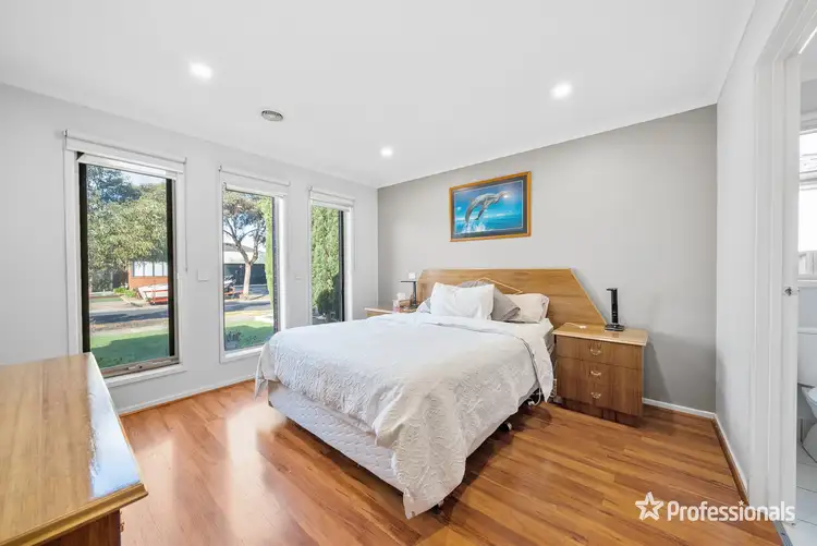 Sixth view of Homely house listing, 7 Chifley Circuit, Burnside Heights VIC 3023