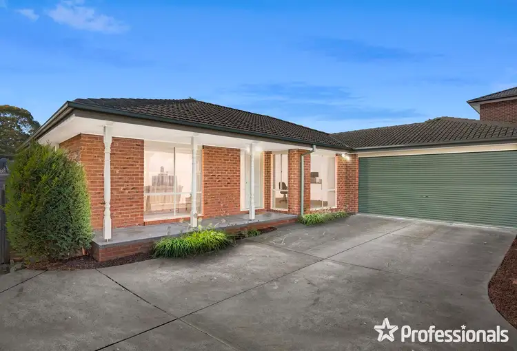 Main view of Homely unit listing, 2/17 Abraham Drive, Croydon VIC 3136