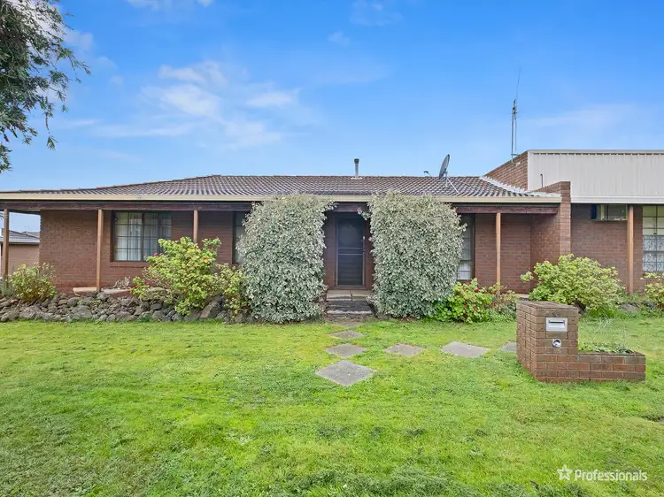 Main view of Homely unit listing, 24 Pekin Road, Maryborough VIC 3465