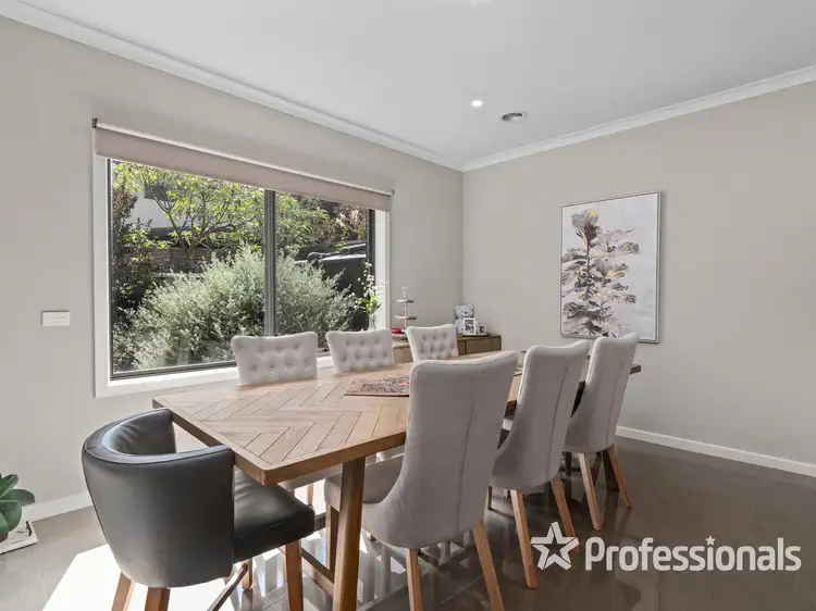 Fifth view of Homely townhouse listing, 2/1 Carlyle Street, Croydon VIC 3136