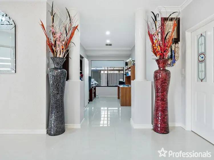 Fifth view of Homely house listing, 2 Cayenne Street, Wattle Grove WA 6107