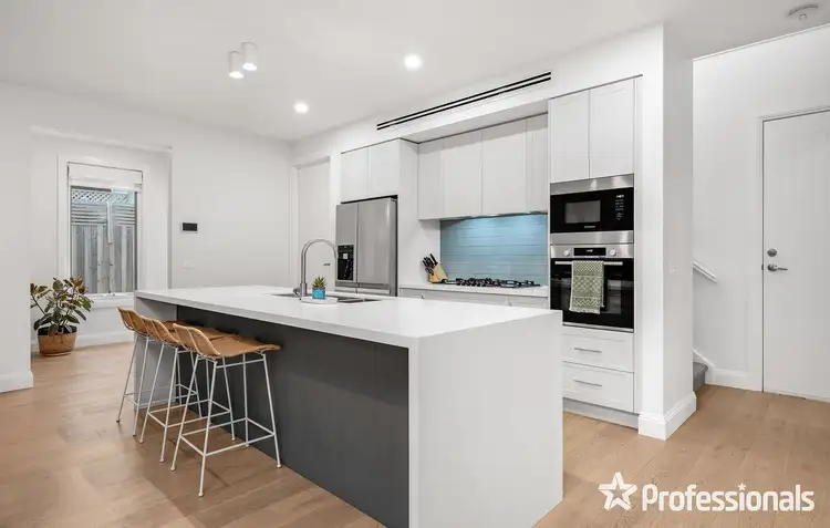 Fourth view of Homely townhouse listing, 8 Yvonne Avenue, Croydon South VIC 3136