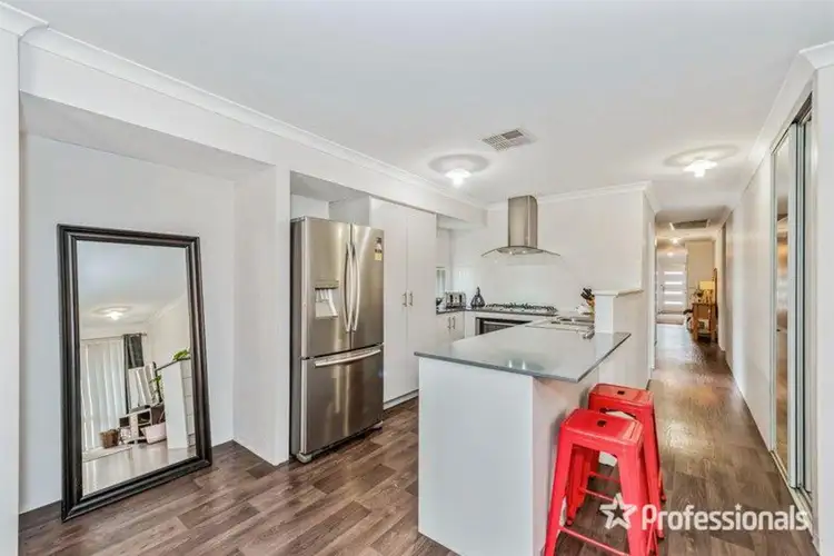 Second view of Homely house listing, 6 Nagal Way, Wattle Grove WA 6107