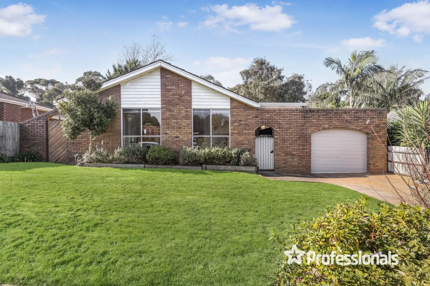 Main view of Homely house listing, 11 Quest Court, Mooroolbark VIC 3138