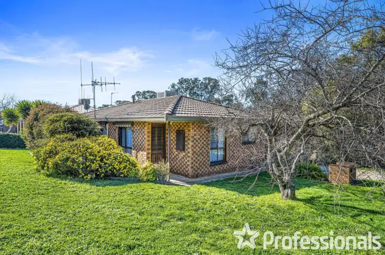 Main view of Homely house listing, 1/2 Julie Court, Kangaroo Flat VIC 3555