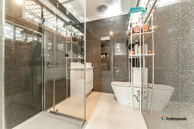 Third view of Homely unit listing, 4/9-11 Chris Court, Oak Park VIC 3046