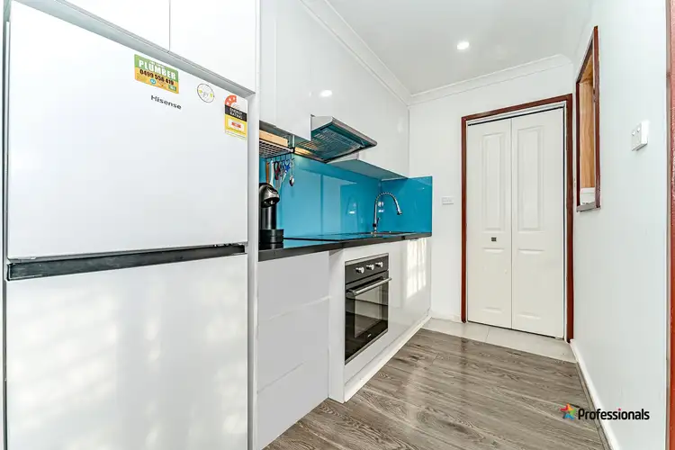 Fifth view of Homely unit listing, 4/9-11 Chris Court, Oak Park VIC 3046