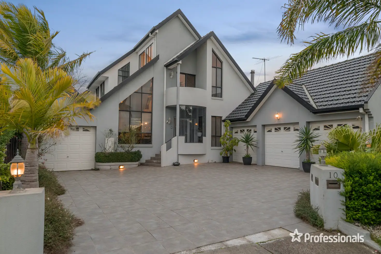 Main view of Homely house listing, 10 Peradon Way, Hillside VIC 3037
