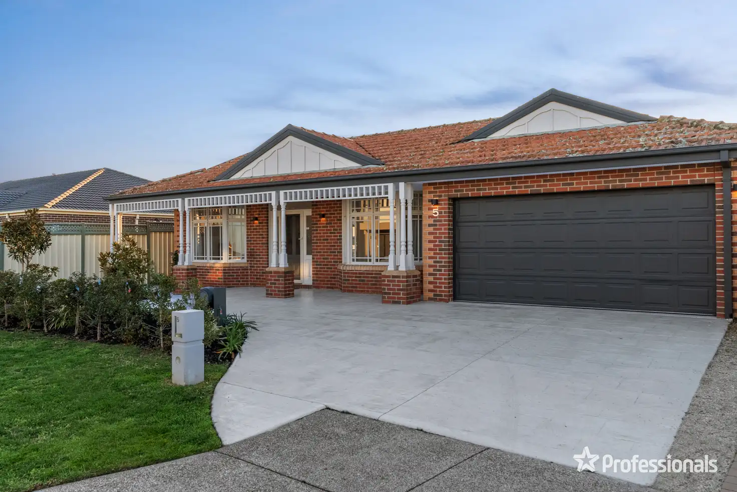 Main view of Homely house listing, 5 Speargrass Drive, Hillside VIC 3037