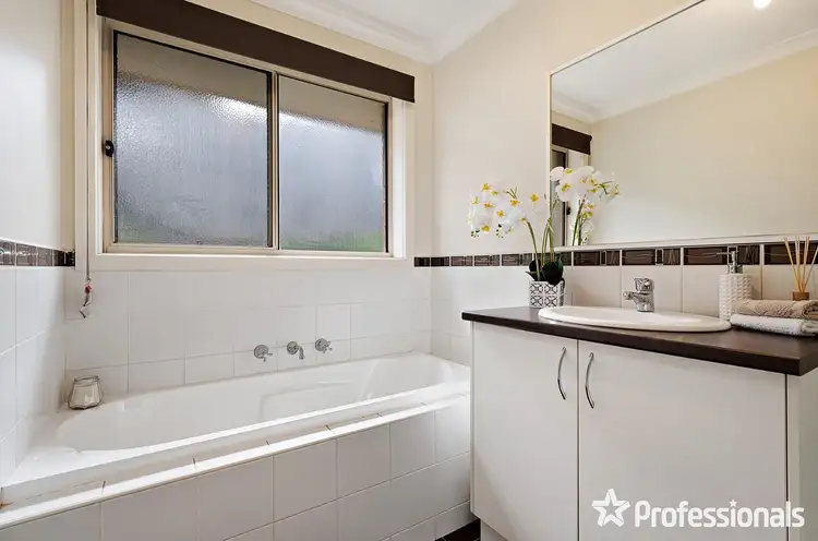 Fifth view of Homely house listing, 6a Masefield Avenue, Mooroolbark VIC 3138