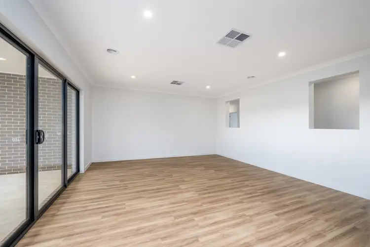 Seventh view of Homely house listing, 5 Caspian Street, Kialla VIC 3631
