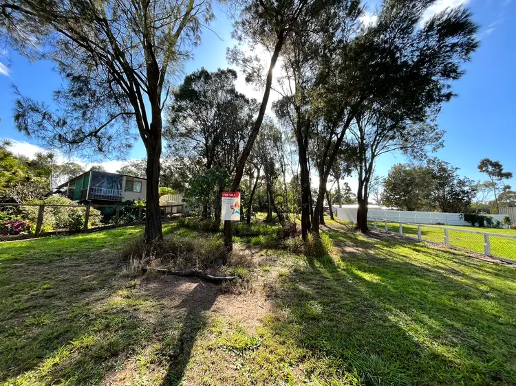 150 High Central Road, Macleay Island QLD 4184