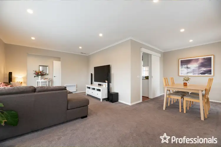 Third view of Homely house listing, 5 Westall Court, Mooroolbark VIC 3138