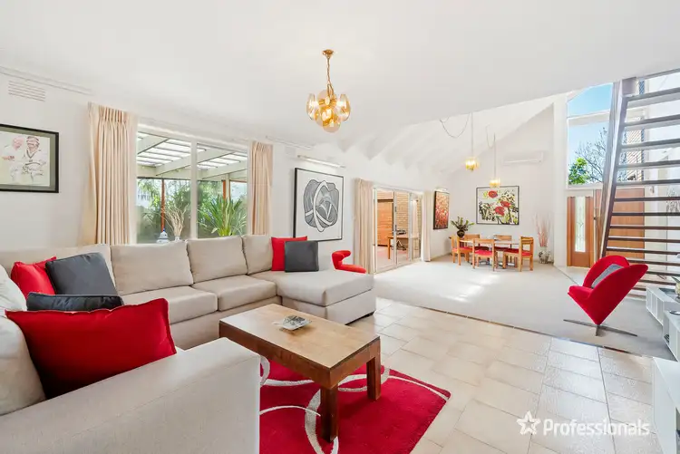 Fifth view of Homely house listing, 2 Alfa Court, Keilor Downs VIC 3038